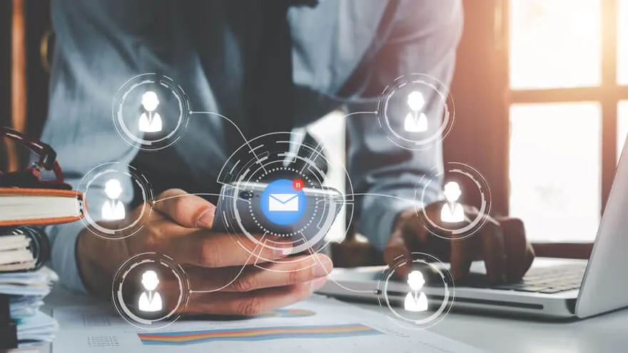 取引先や顧客を巻き込むリスク